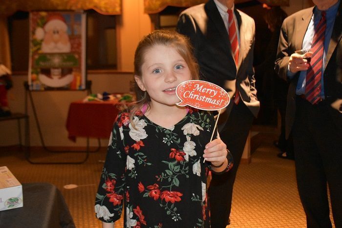 Riley shares Christmas greetings